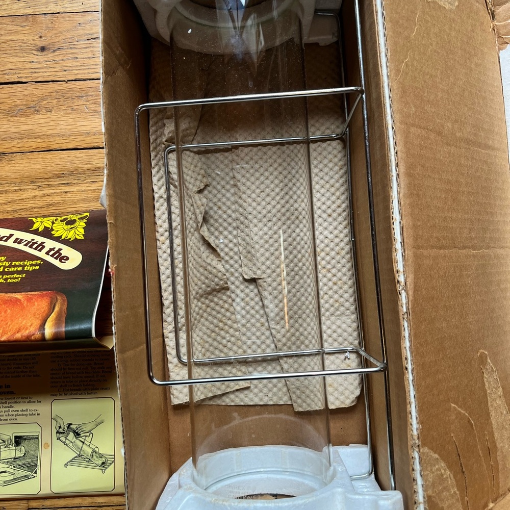 Pyrex Glass Baking Tube with Metal Rack - Picture 2 of 5